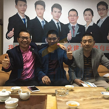 機(jī)器代人，生產(chǎn)效率不斷提高