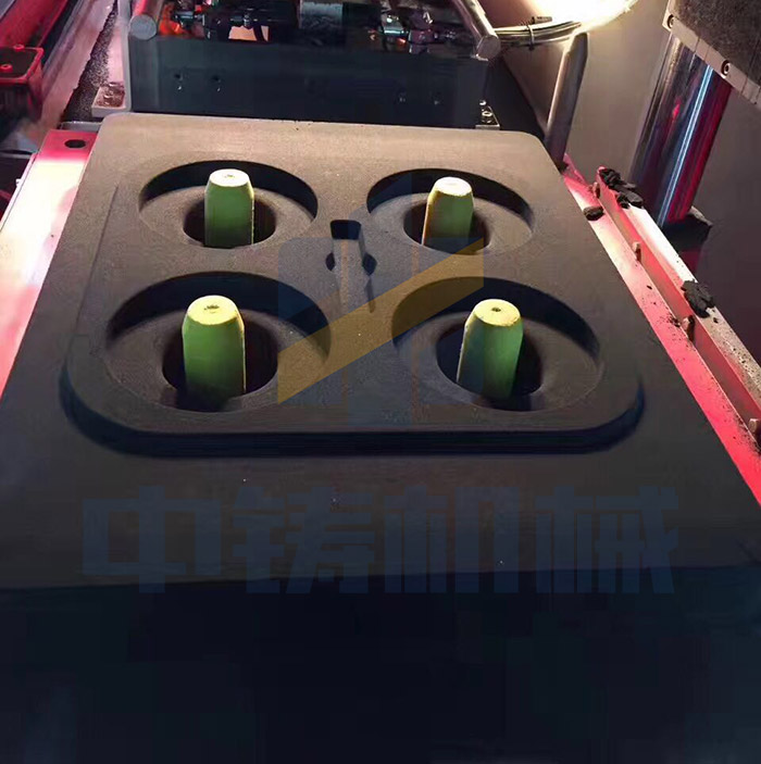 全自動造型機(jī)砂型效果.jpg 全自動造型機(jī)砂型效果.jpg