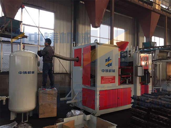 鑄造機(jī)械.jpg 鑄造機(jī)械.jpg